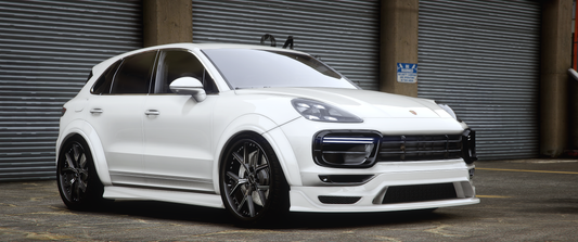 Porsche Cayenne Wald